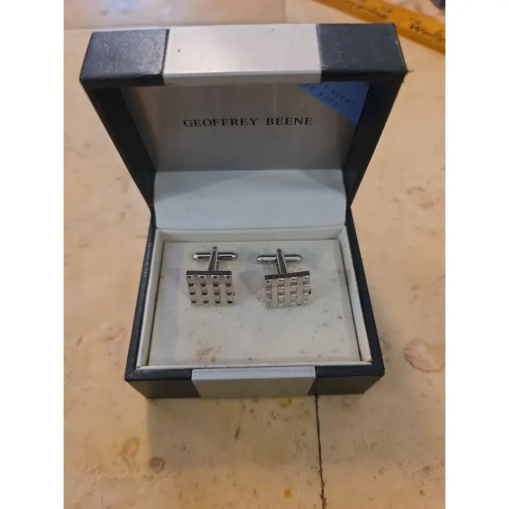 NIB Geoffrey Beene Cuff Links Silver, Square, Waffles, Wedding, Groom‎
